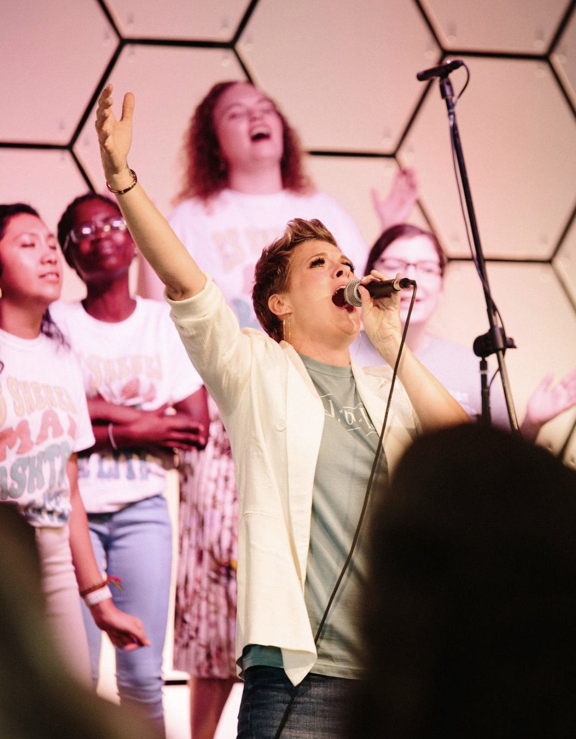 Leslie Harper leading worship at Hillcrest Community Church